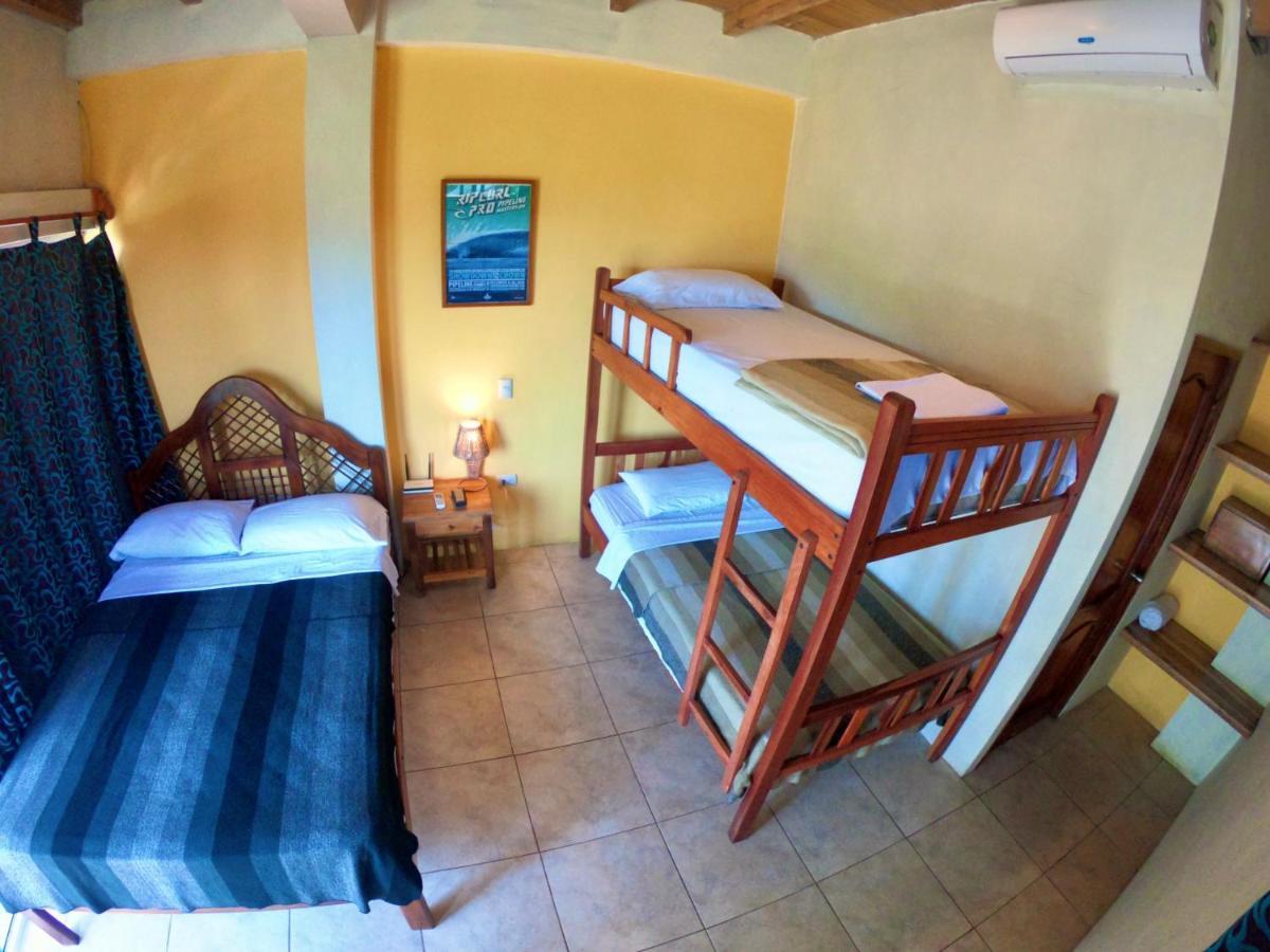 מונטניטה Hostal Moai מראה חיצוני תמונה