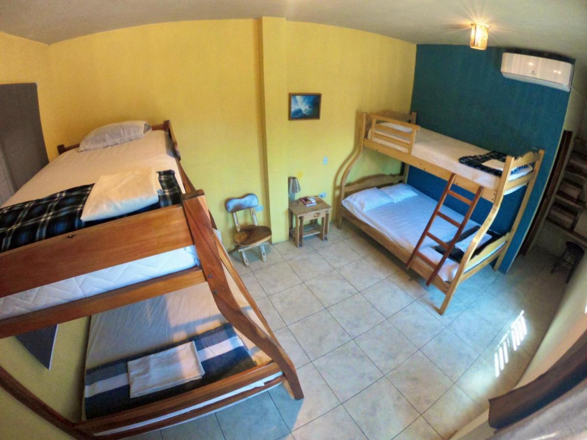 מונטניטה Hostal Moai מראה חיצוני תמונה