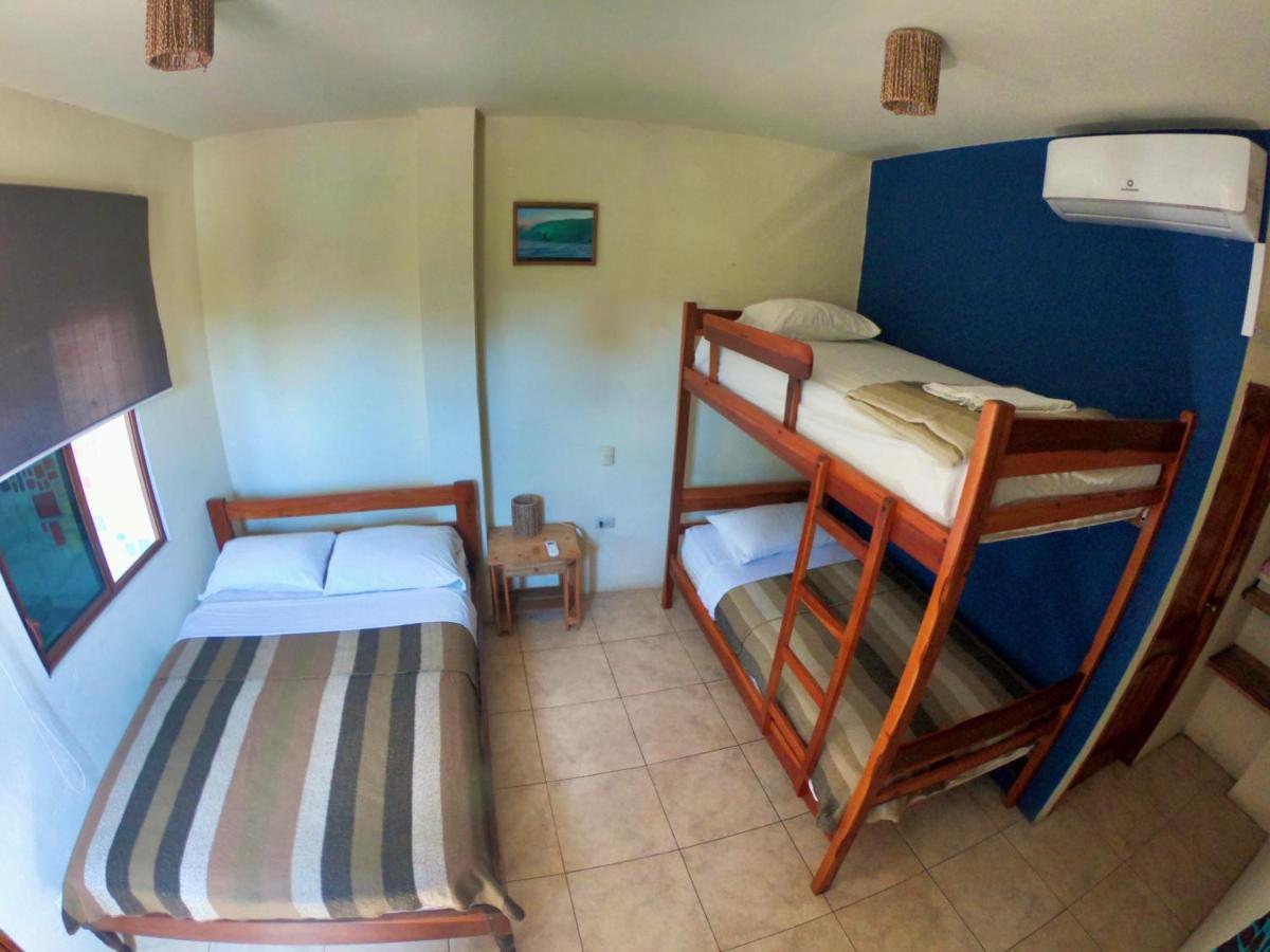 מונטניטה Hostal Moai מראה חיצוני תמונה