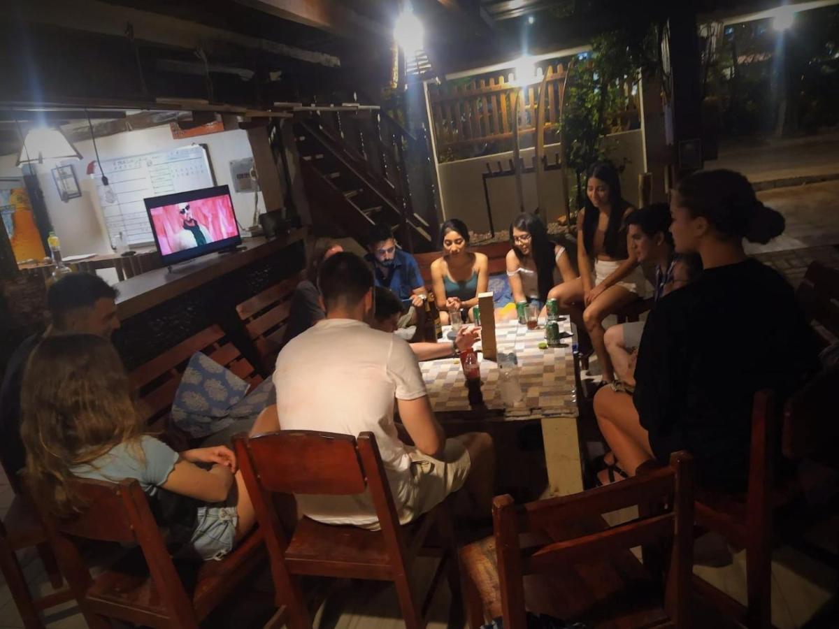 מונטניטה Hostal Moai מראה חיצוני תמונה