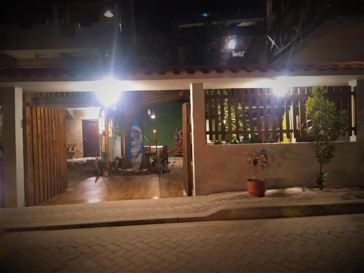 מונטניטה Hostal Moai מראה חיצוני תמונה