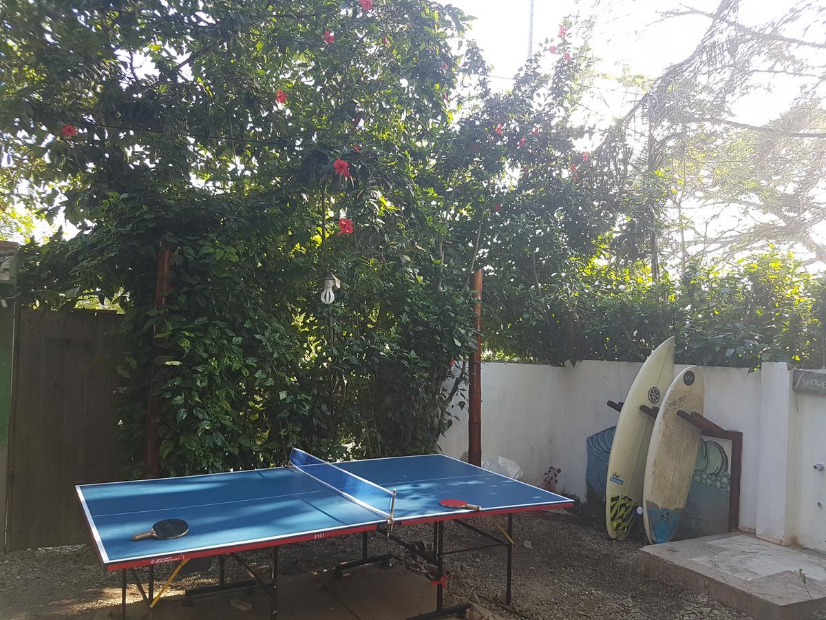מונטניטה Hostal Moai מראה חיצוני תמונה